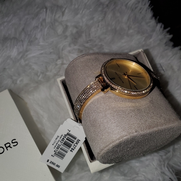 Michael Kors Womens Jaryn Pave Analog Bangle watch model 3784 - Picture 5 of 6